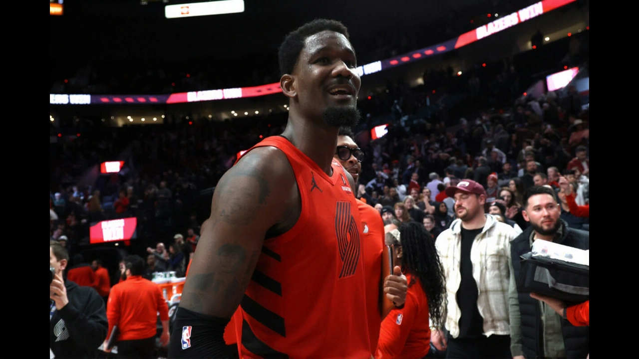 Lakers assinam DeAndre Ayton em contrato de dois anos para reforçar zona pintada e lutar pelo título